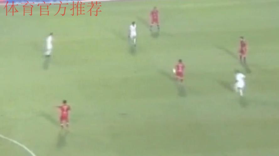 跨越13年的温情 内马尔与患病球迷重聚